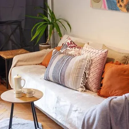 Spacious Retro Flat Close To National Stadium * Warschau