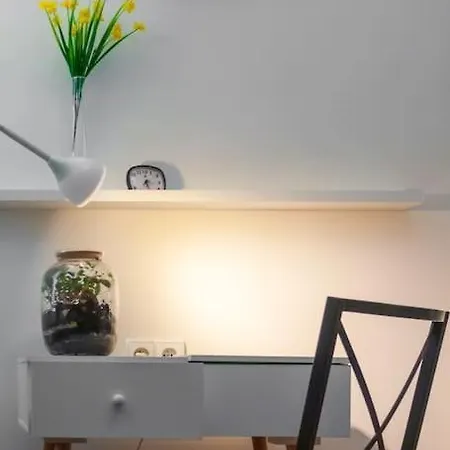 Appartement Spacious Retro Flat Close To National Stadium Warschau